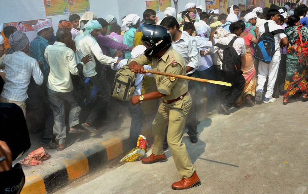 Teachers protest in Lucknow