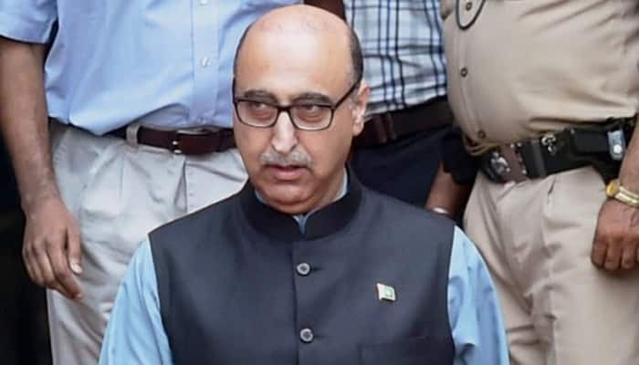 Hurriyat leader Al-Moosvi meets Pakistan High Commissioner Abdul Basit, discusses J&amp;K&#039;s situation