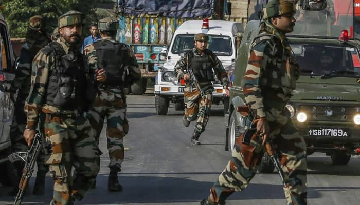 Terrorist hideouts busted in J&amp;K&#039;s Baramulla; China, Pak flags, letterheads of LeT, JeM recovered, 44 held