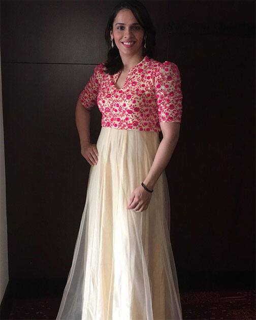 Instagram@nehwalsaina