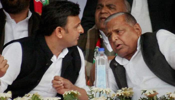 Mulayam projects &#039;all is well&#039; image in SP; Akhilesh says &#039;will quit as UP CM if father asks me to&#039;