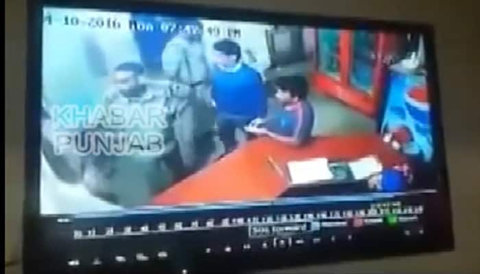 Shocking! Video of cop slapping &#039;dhaba&#039; owner in Punjab&#039;s Moga goes viral - Watch 