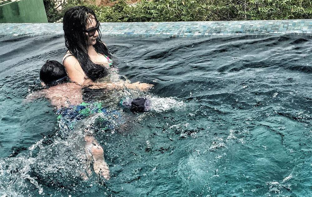 Manyata Dutt holidays in Srilanka with her kids