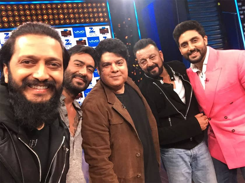 The Mega Episode of #YaaronKiBaraat - the yaars @ajaydevgn @duttsanjay @juniorbachchan -thank you so much- love @SimplySajidK & YoursTruly - Twitter@Riteishd