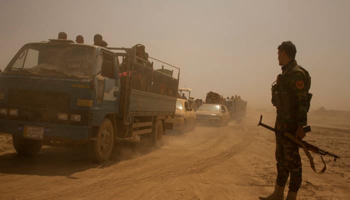 Iraqi units clear Mosul buildings after advances, Islamic State attacks