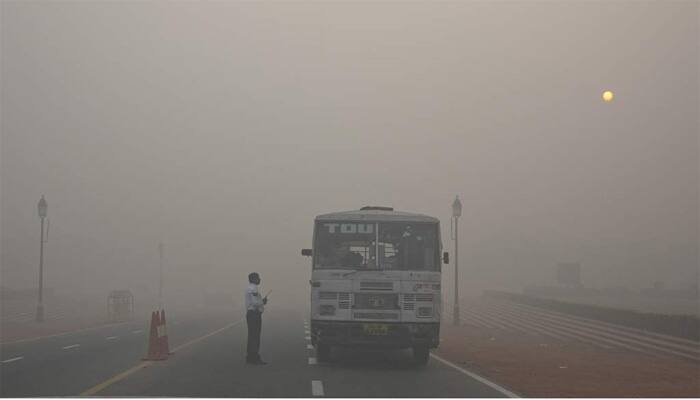 As Delhi air pollution peaks, 1,700 schools shut on Monday, LG calls meet, CM invited