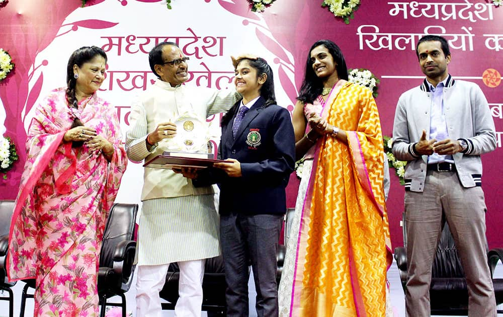 Madhya Pradesh Chief Minister Shivraj Singh Chouhan felicitates sports players the state in Bhopal