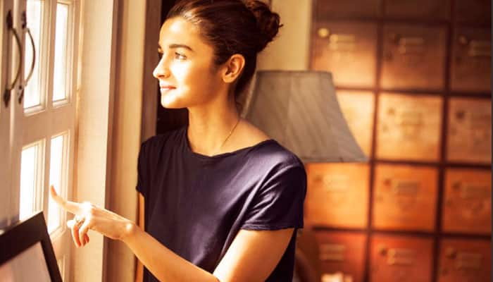 Dear Zindagi: Alia Bhatt looks like a carefree bird in THIS new picture!