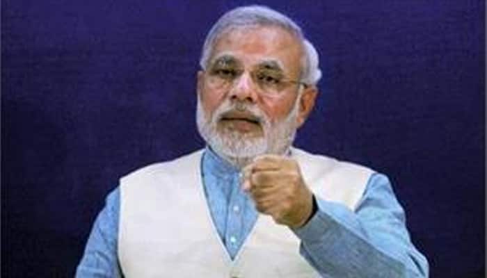 PM Narendra Modi for mandatory online filing of babus&#039; performance reports