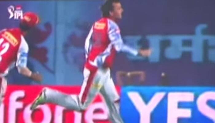 WATCH: Adam Gilchrist&#039;s CRAZY celebration as he picked wicket first ball in his last IPL match