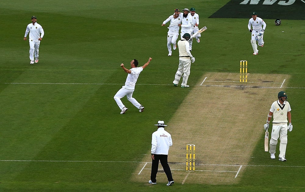 Kyle Abbott of South Africa celebrates after taking the final wicket