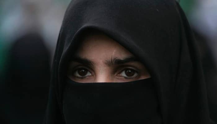 Man threatens to set hijab-wearing Muslim woman on fire in US