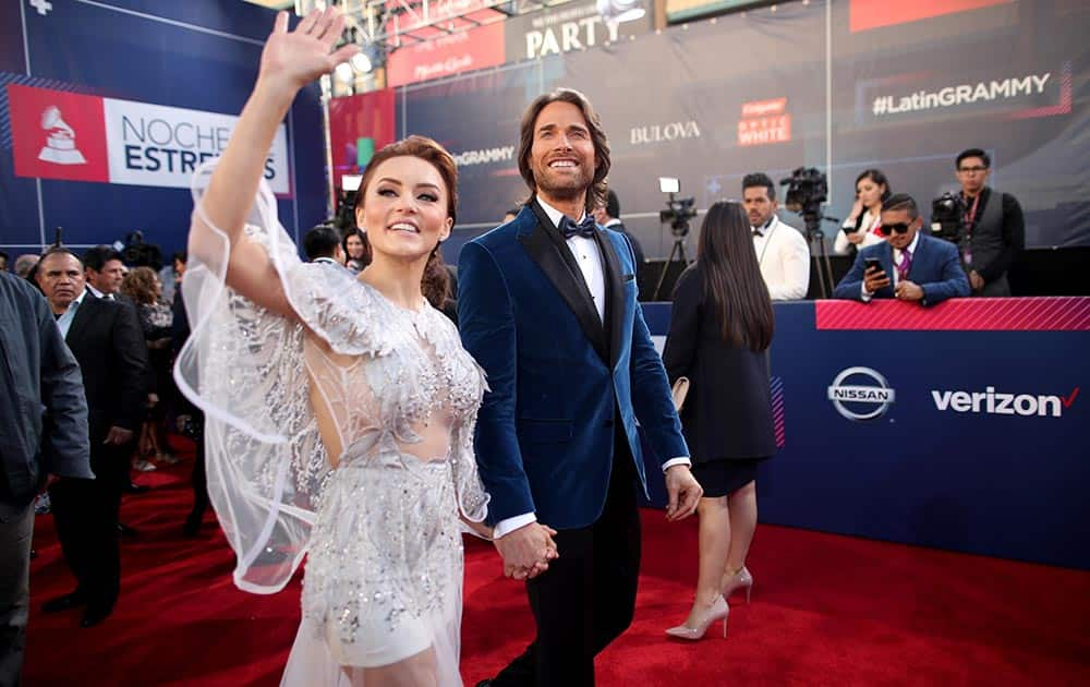 Angelique Boyer (L) and actor Sebastian Rulli attend The 17th Annual Latin Grammy Awards