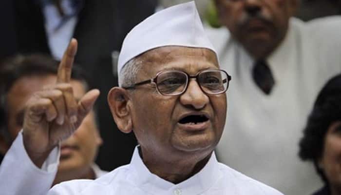 Govt&#039;s demonetisation decision &#039;revolutionary&#039; step to free India from graft, terror: Hazare
