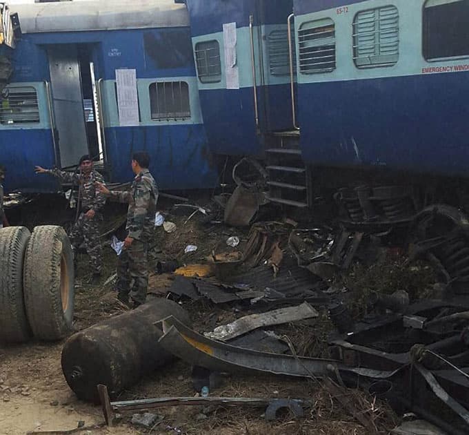 kanpur train derailment