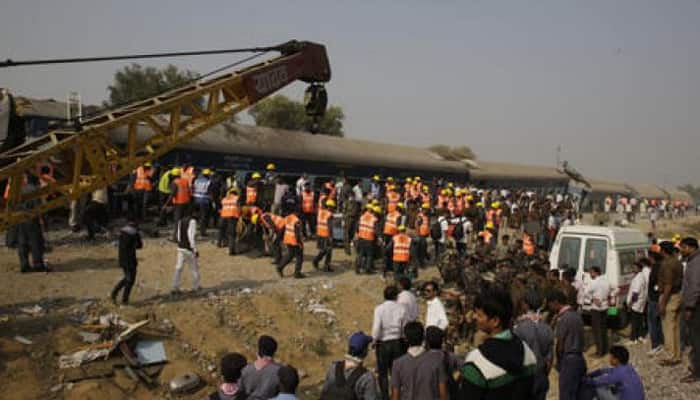 Over 115 killed as 14 coaches of Indore-Patna Express derail