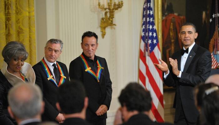 Obama honours Gates and others with Medal of Freedom