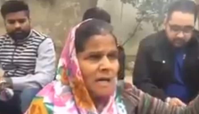 WATCH: While Arvind Kejriwal was busy slamming PM Narendra Modi, a lady came to AAP office, and...