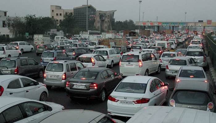 Demonetisation: Govt extends toll exemption on national highways till Dec 2 midnight 