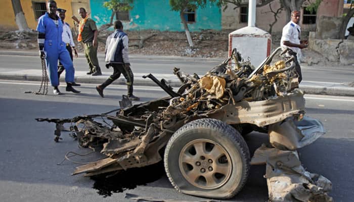 At least 8 killed as car bomb hits Mogadishu market