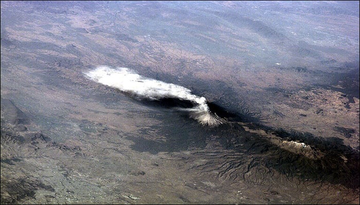 Mexican volcano violently spews ash 3 miles into the air; frightens locals