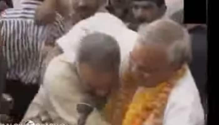 Ultimate video of Narendra Modi and Atal Bihari Vajpayee – Watch