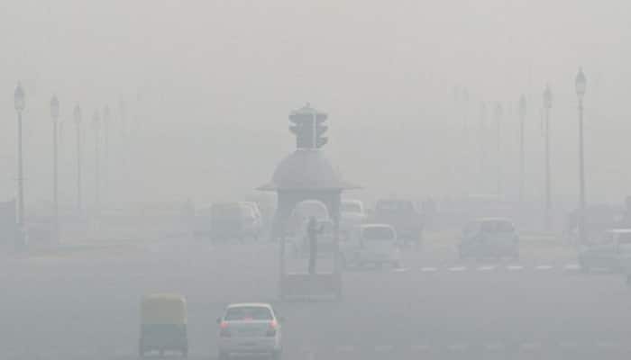 Dense fog engulfs Delhi-NCR region for second consecutive day; rail, road traffic hit
