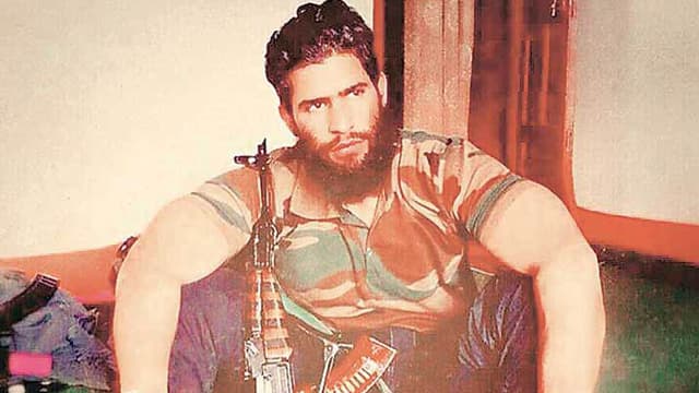 Slain Hizbul Mujahideen militant Burhan Wani&#039;s successor &#039;Musa&#039; warns J&amp;K Police in new video 