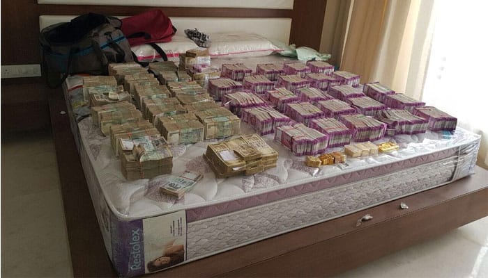 Rs 4.7 crore cash in Rs 2000 notes! Biggest seizure in new currency post demonetisation - What I-T recovered from Bengaluru, Chennai and Erode