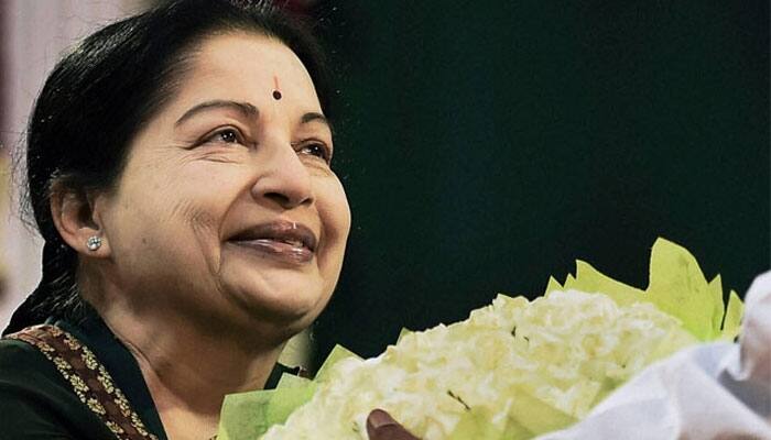 Virender Sehwag, Saina Nehwal, other sportspersons pay tribute to Jayalalithaa