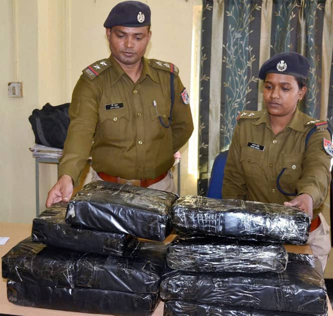 Ganja seized in Rajdhani Express