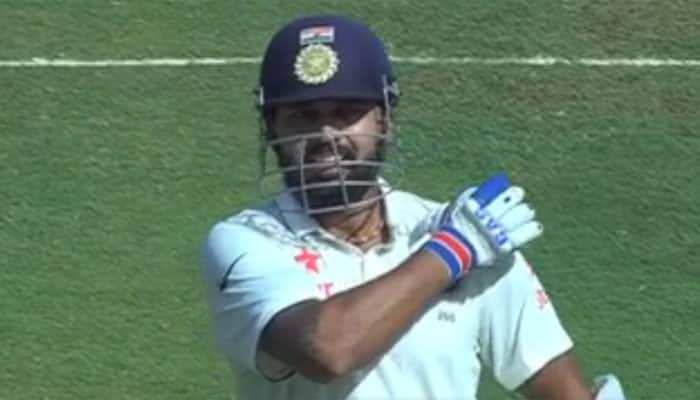 Murali Vijay becomes first Indian opener to hit Test hundred at Wankhede in 14 years — VIDEO