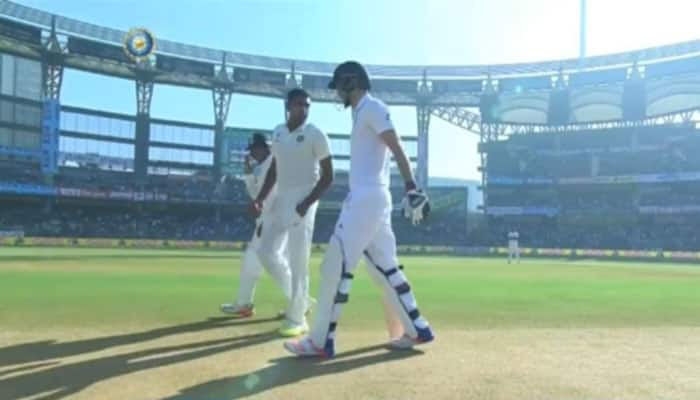 Ravichandran Ashwin giving &#039;words of wisdom&#039; to Jimmy Anderson in Mumbai – Watch Video