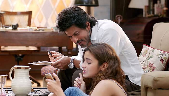 Shah Rukh Khan-Alia Bhatt starrer &#039;Dear Zindagi&#039; borrows from real life: Gauri Shinde