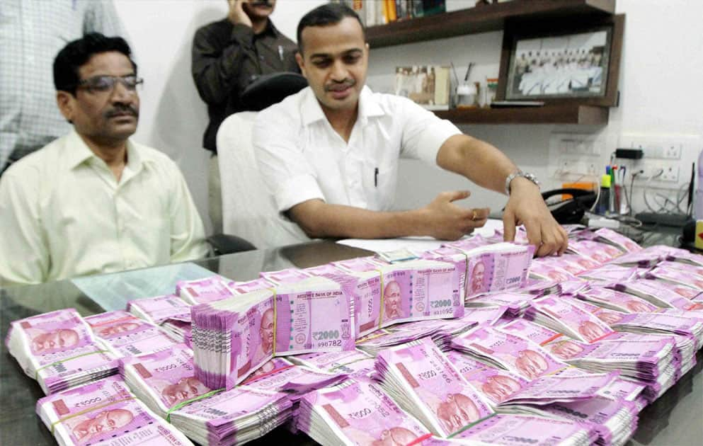 Crime branch seizes new currency in Thane