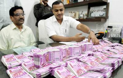 Crime branch seizes new currency in Thane