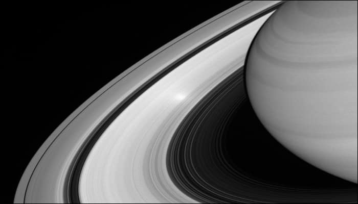 NASA's Saturn probe makes first 'ring-grazing' plunge
