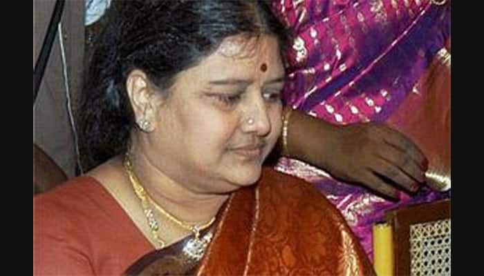 Sasikala Pushpa files plea in HC to restrain AIADMK from appointing Sasikala Natarajan as general secretary