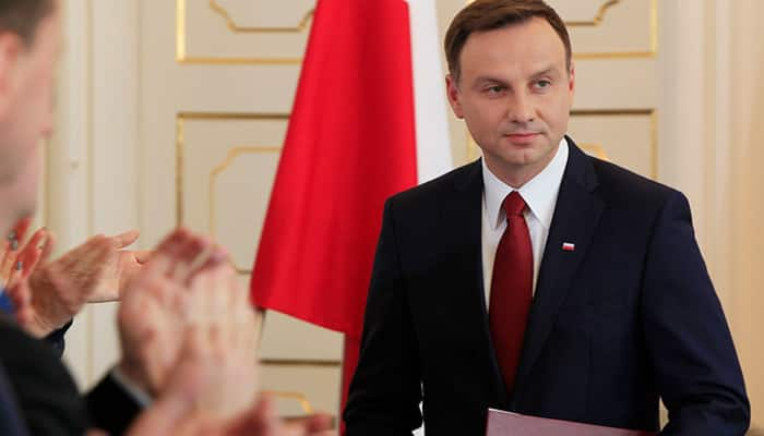 Polish President Andrzej Duda moves to end political crisis