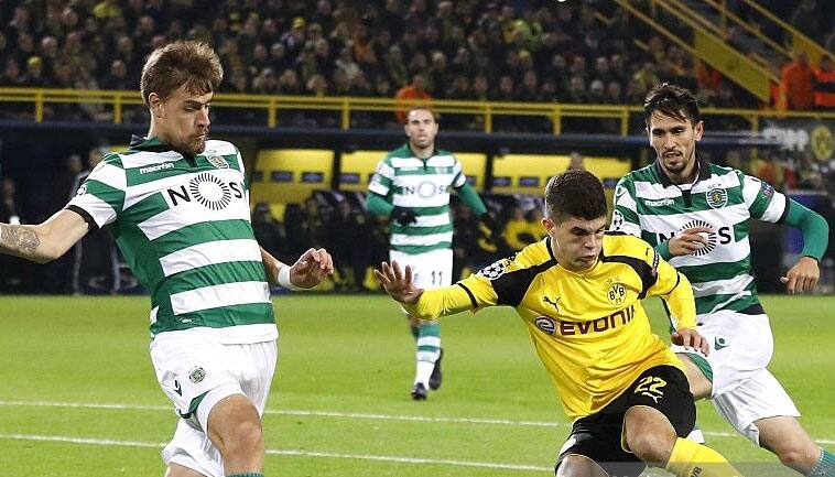 Bundesliga: Borussia Dortmund rue missed chances, draw to Augsburg 1-1