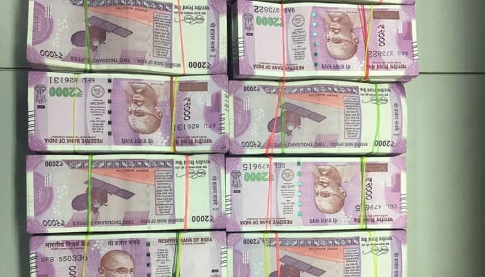 Hawala racket busted in Chennai, Rs 1.34 crore in new Rs 2000 notes seized