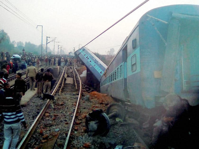 Ajmer-Sealdah express train derailed near Kanpur