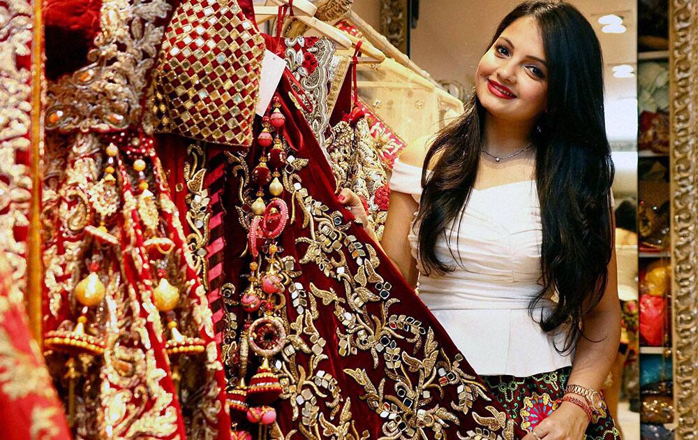 TV actress Giaa Manek displays designer creation