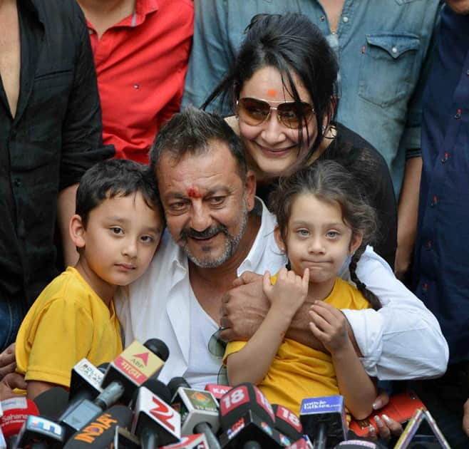 Actor Sanjay Dutt with his wife Manyata and children