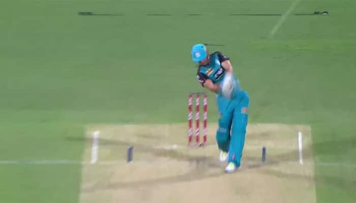 Biggest six of all time: Chris Lynn biggie lands  on stadium roof — WATCH