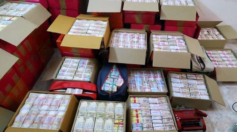 Income Tax officer arrested; new notes of Rs 24 lakh seized