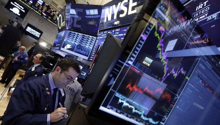 Wall Street ends solid 2016 on dour note