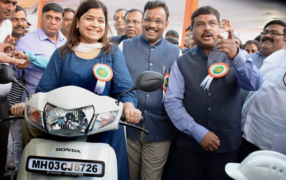 Launch of CNG-two-wheelers