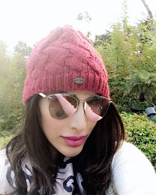 First selfie of 2017 - Sophie Choudry