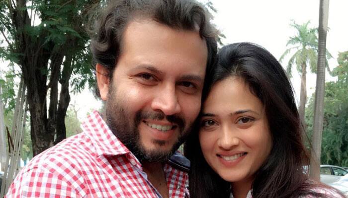 Shweta Tiwari shares an adorable pic of baby boy and husband Abhinav Kohli